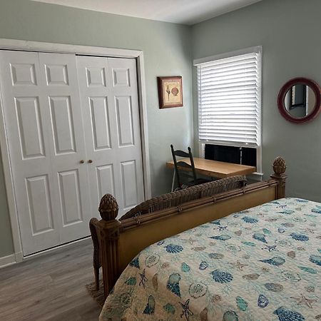 5 Min To Beach Large Living Room Fenced Backyard Bbq Firepit Driveway Boat Parking Lake Worth Beach Buitenkant foto
